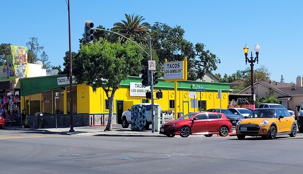 More Photos Of 3200 Middlefield Rd, Menlo Park Storefront For Sale
