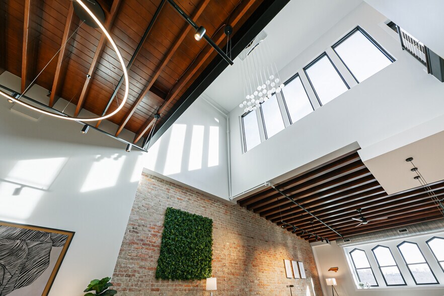 More Photos Of 122 College St, Asheville Storefront Retail Residential For Sale