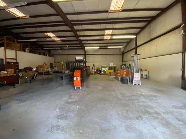 More Photos Of 1051 Van Arsdale St, Oviedo Warehouse For Sale