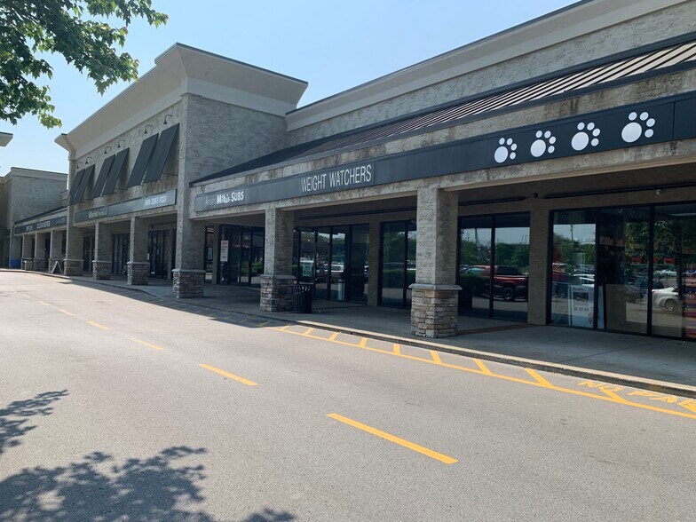 More Photos Of 1010 Murfreesboro Rd, Franklin Unknown For Lease