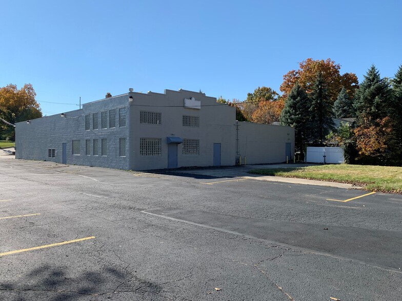 More Photos Of 461 Graham Rd, Cuyahoga Falls Freestanding For Sale