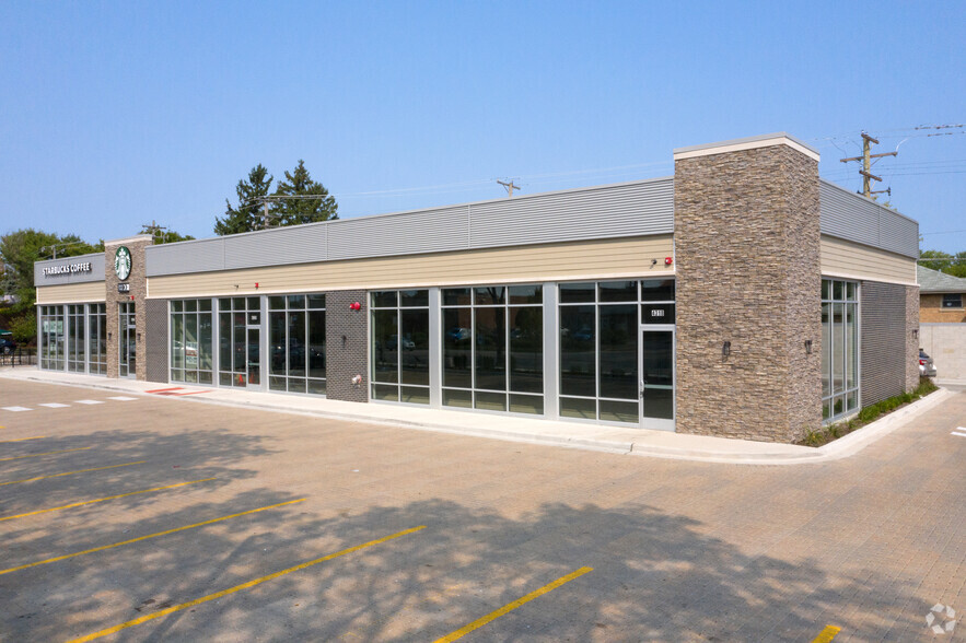 Primary Photo Of 4320 W Touhy Ave, Lincolnwood Storefront For Lease