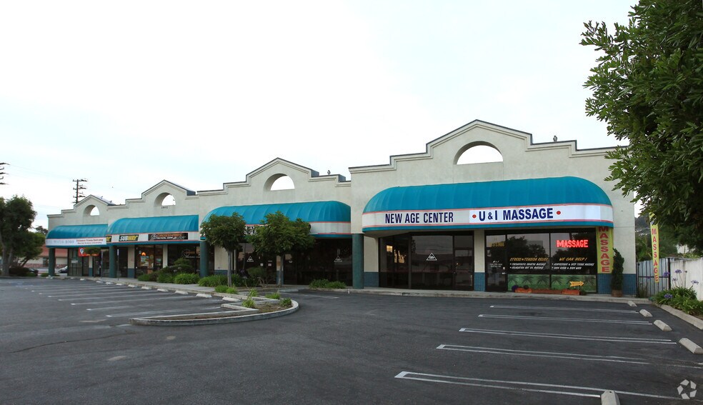 Primary Photo Of 3902 Pacific Coast Hwy, Torrance Unknown For Lease
