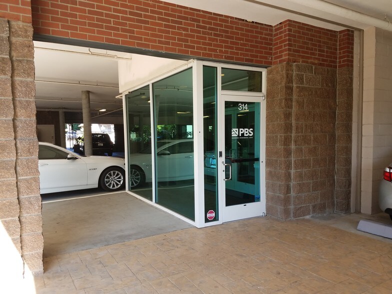 More Photos Of 314 W 15th St, Vancouver Office For Lease