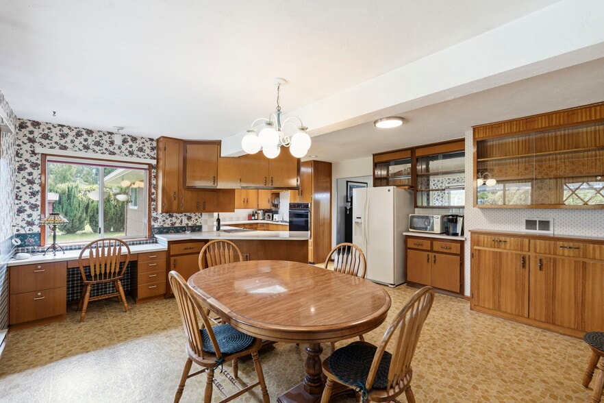 More Photos Of 1553 Bishop Rd, Chehalis Flex For Sale