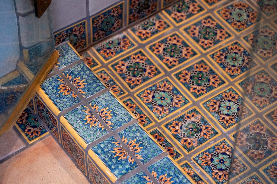 More Photos Of 502 Pierce St, Monterey Office For Sale