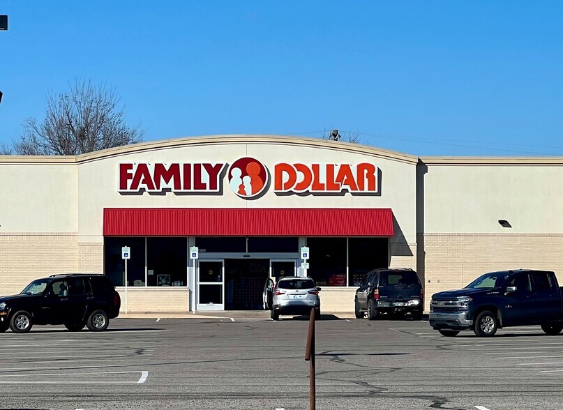 More Photos Of 4717 SE 15th St, Del City Storefront For Lease