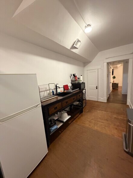 More Photos Of 402 Hyde Park Blvd, Houston Multifamily For Sale