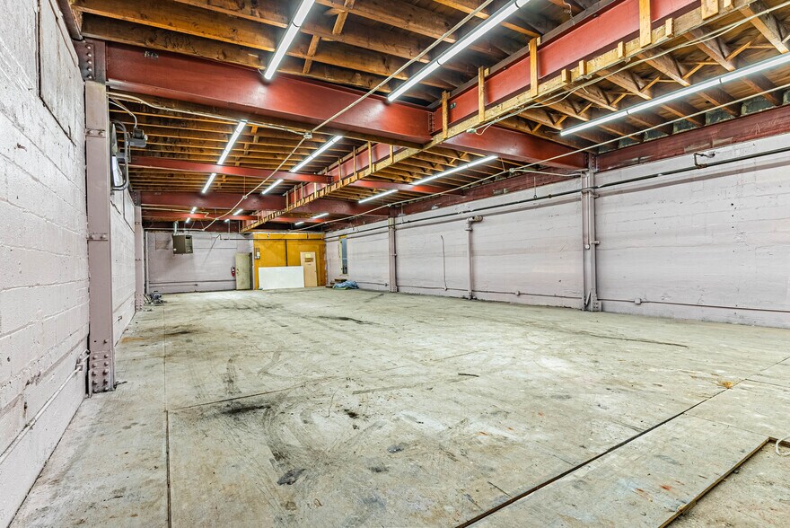 More Photos Of 161 Abington Ave, Newark Warehouse For Sale