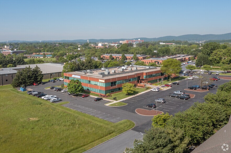 More Photos Of 92 Thomas Johnson Dr, Frederick Office For Lease