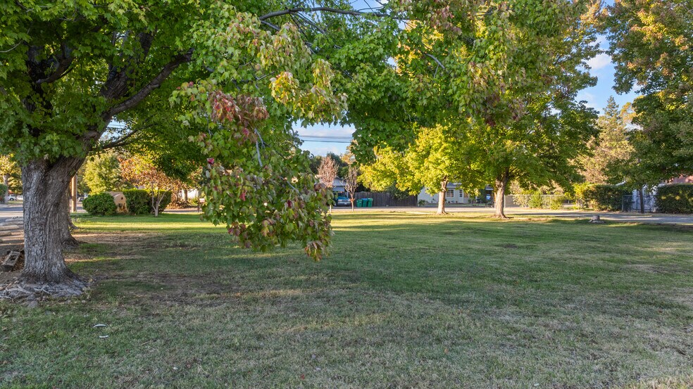 More Photos Of 355 Panama Ave, Chico Flex For Sale