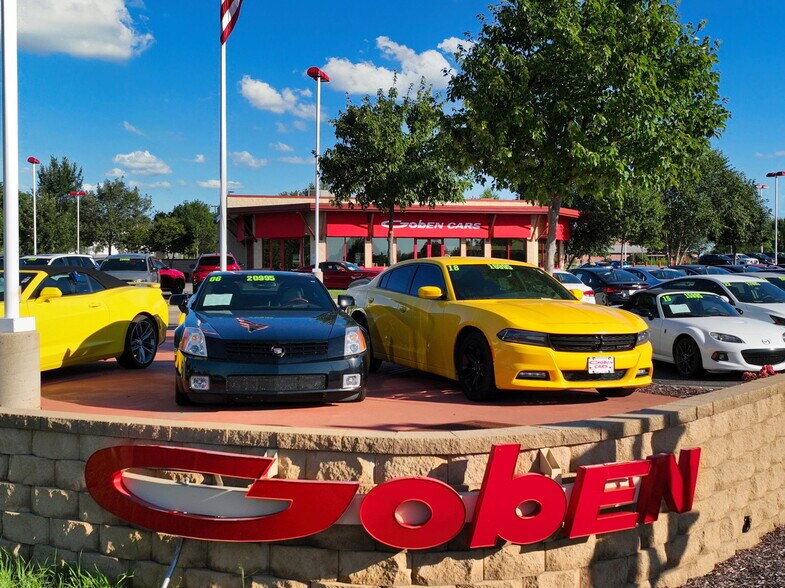 More Photos Of 2501 East Springs Dr, Madison Auto Dealership For Sale