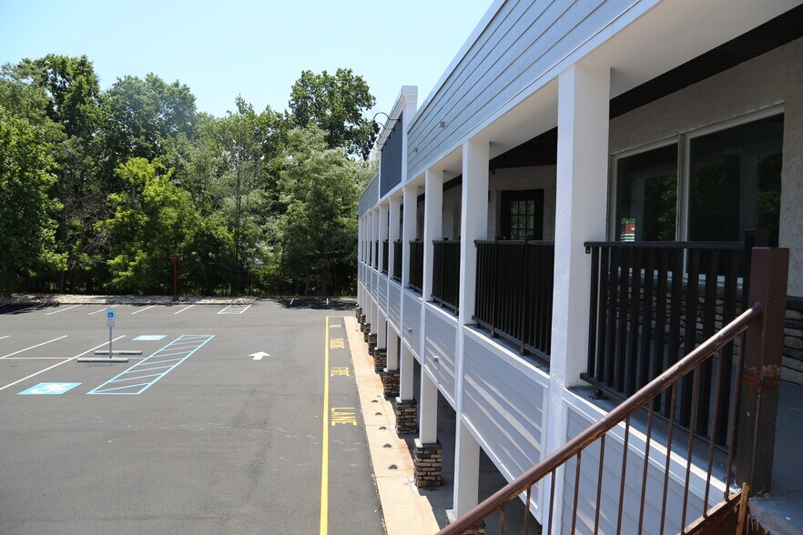 More Photos Of 353 Us Highway 22, Green Brook General Retail For Lease