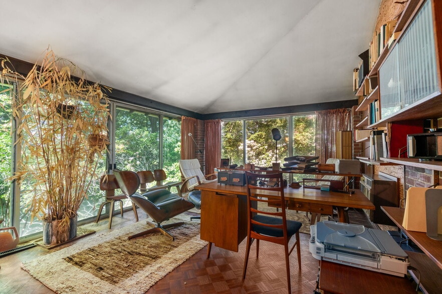 More Photos Of 379 Central St, Auburndale Office Residential For Sale
