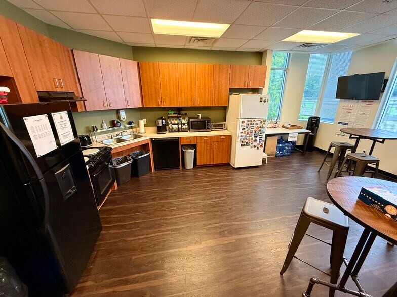 More Photos Of 7701 San Felipe Blvd, Austin Office For Sale