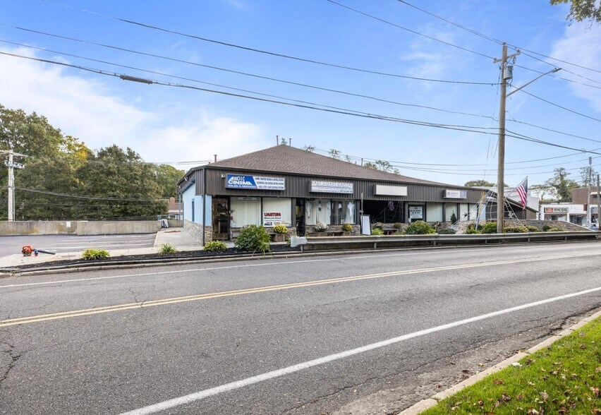 More Photos Of 120-124 Laurel Rd, East Northport Freestanding For Sale