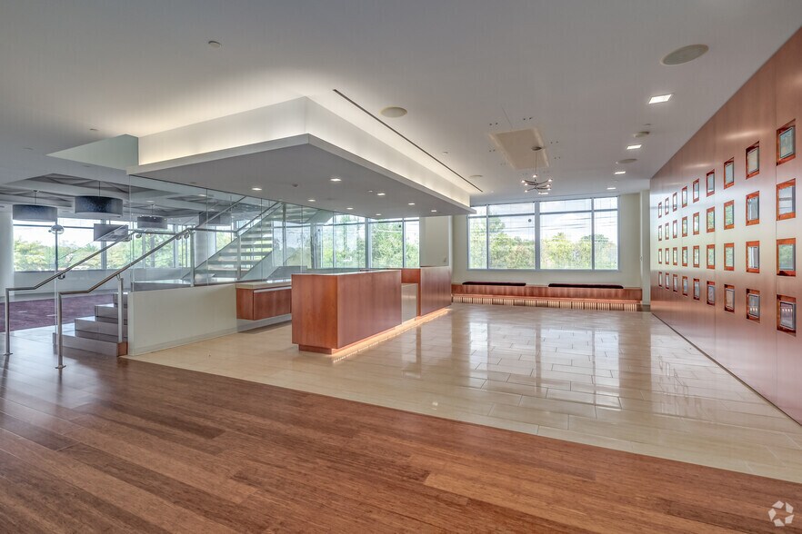 More Photos Of 121 Rockville Pike, Rockville Office Residential For Sale