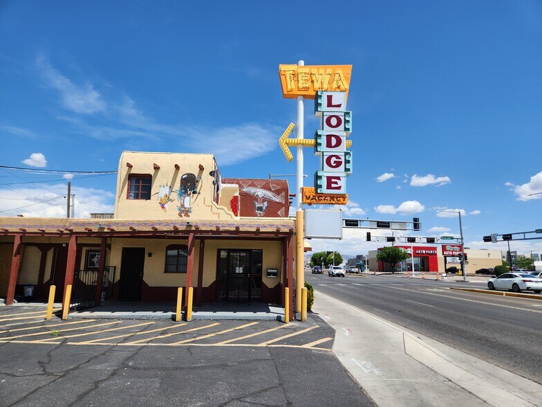 Primary Photo Of 5715 Central Ave NE, Albuquerque Hotel For Sale