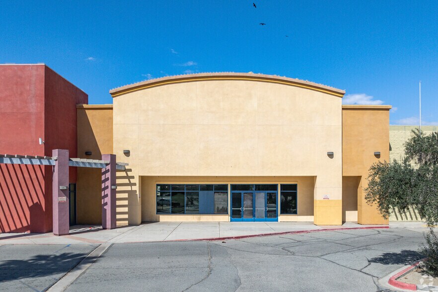 More Photos Of 31033 Date Palm Dr, Cathedral City Storefront For Sale