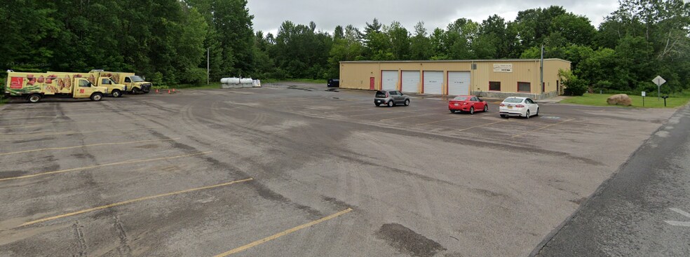 More Photos Of 274 Junction Rd, Malone Distribution For Sale