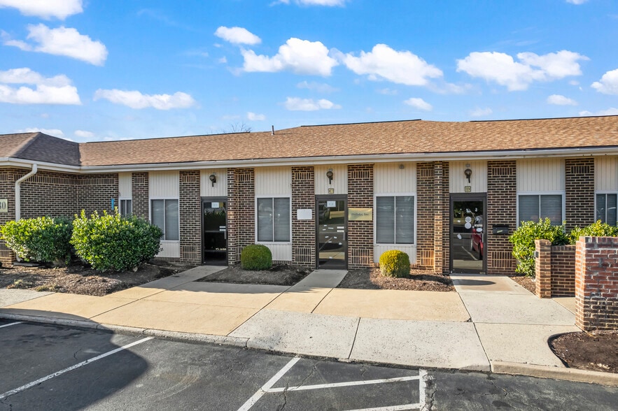 More Photos Of 9380 Forestwood Ln, Manassas Office For Lease