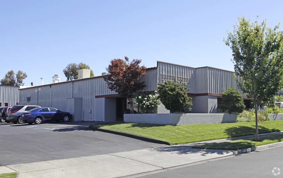 More Photos Of 912 Enterprise Way, Napa Warehouse For Lease