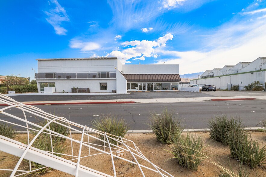 More Photos Of 4775-4779 E Ramon Rd, Palm Springs Warehouse For Sale