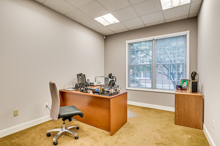 More Photos Of 1555 Ruth Rd, North Brunswick Office For Lease