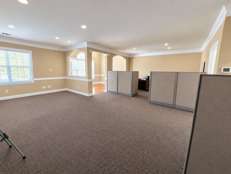 More Photos Of 1875 Old Alabama Rd, Roswell Medical For Lease