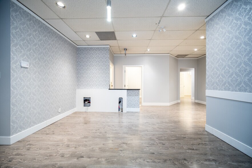 More Photos Of 33103 1st Ave, Mission Office For Lease