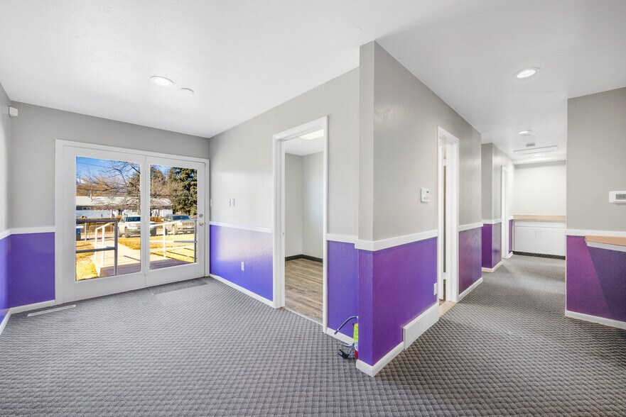 More Photos Of 1710 N Circle Dr, Colorado Springs Office For Sale