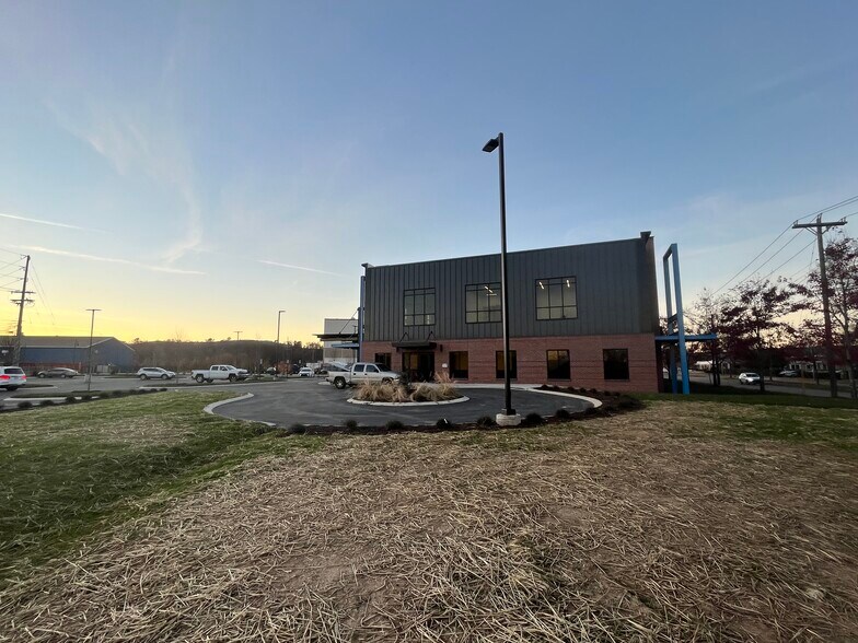 More Photos Of 1247 Riverfront Pky, Chattanooga Medical For Lease