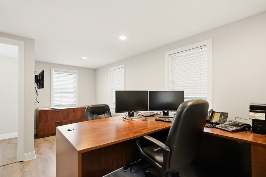 More Photos Of 75 Essex St, Andover Office For Sale