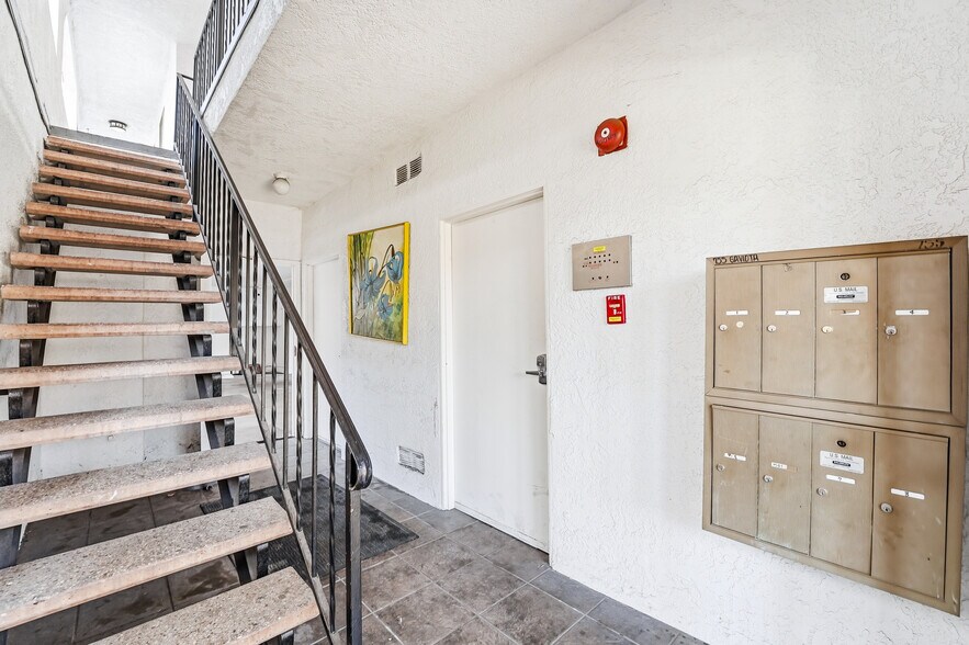 More Photos Of 755 Gaviota Ave, Long Beach Apartments For Sale