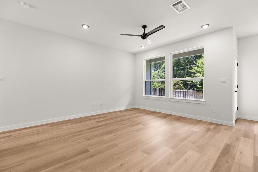 More Photos Of 2600 Gattis School Rd, Round Rock Apartments For Sale