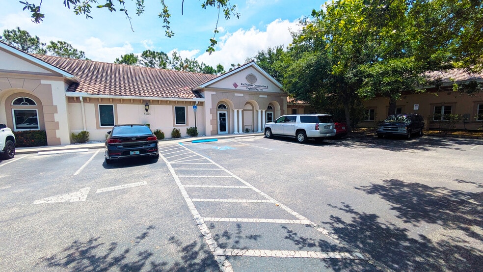 More Photos Of 5265 Office Park Blvd, Bradenton Medical For Lease