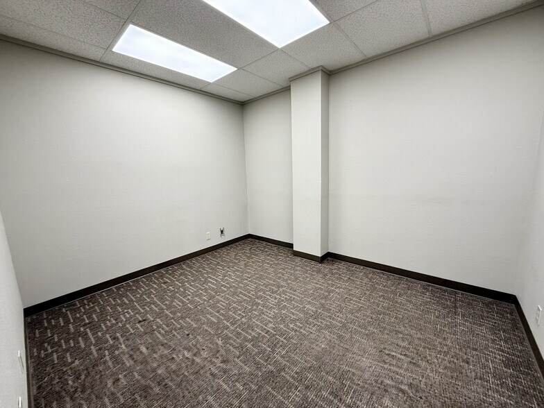 More Photos Of 755 NE 3rd St, Bend Office For Lease