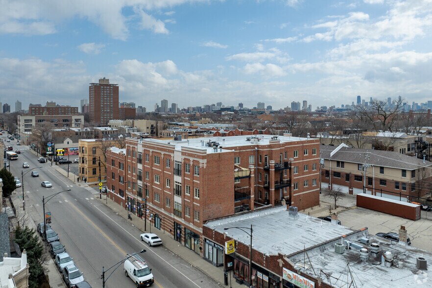 More Photos Of 1447-1455 W Irving Park Rd, Chicago Apartments For Lease