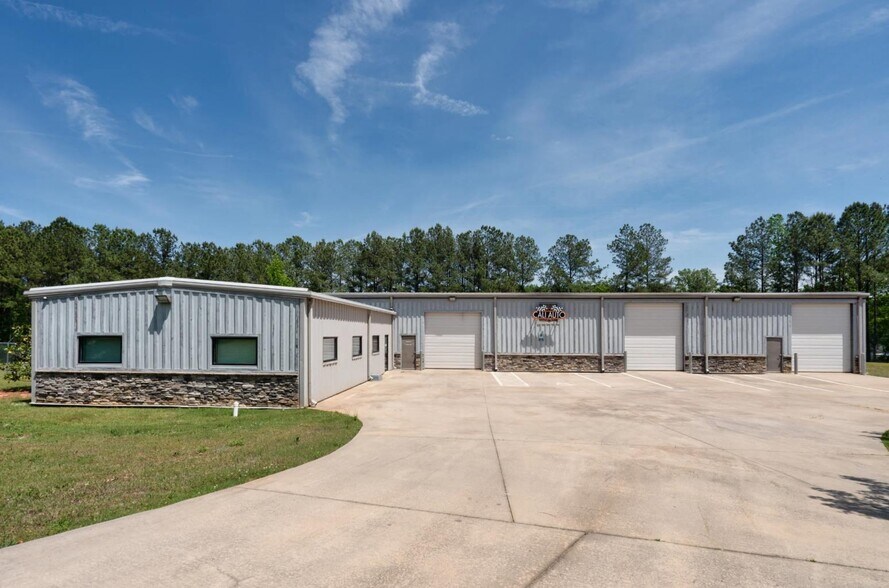 More Photos Of 20 Bellamy Pl, Stockbridge Warehouse For Sale