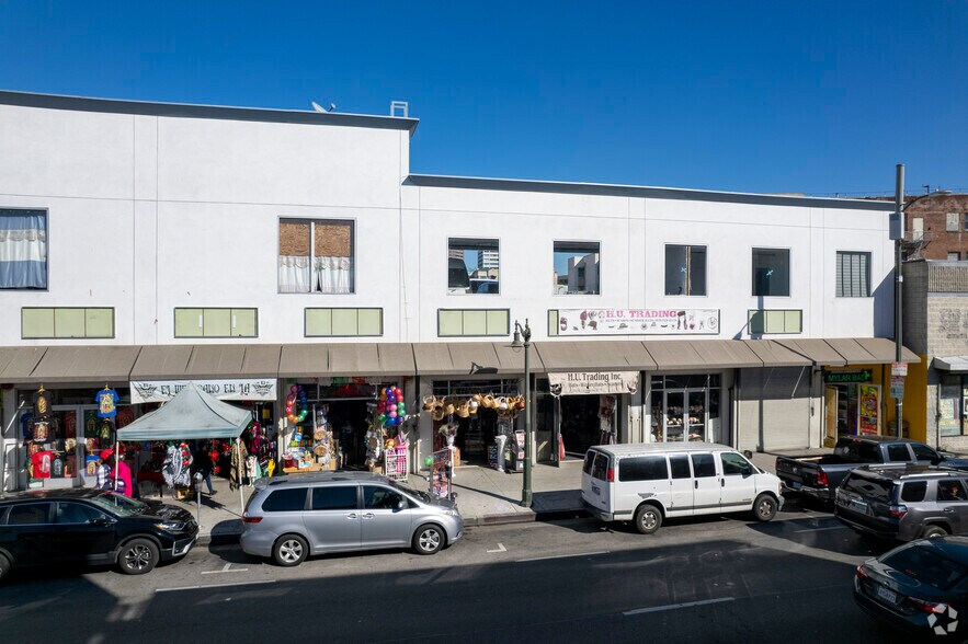 More Photos Of 215 E 4th St, Los Angeles Storefront Retail Office For Lease