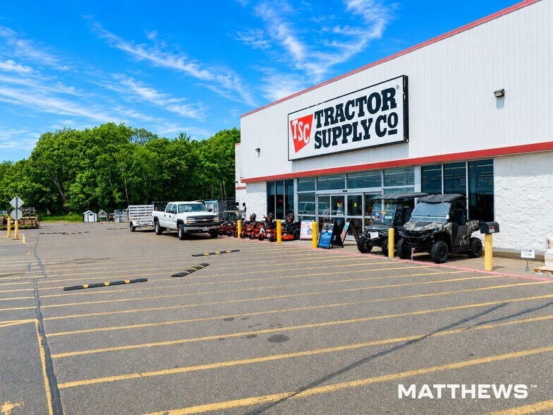 Primary Photo Of 2179 Us-8, Saint Croix Falls Freestanding For Sale