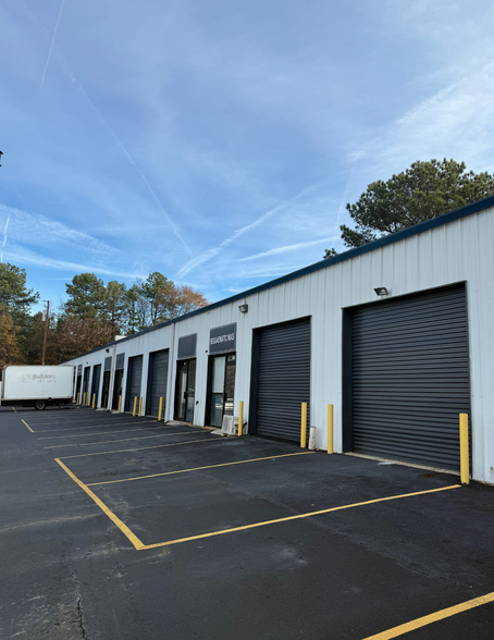 Primary Photo Of 2442 S Stone Mountain Lithonia Rd, Lithonia Warehouse For Lease