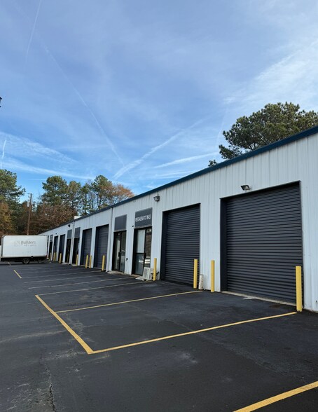 More Photos Of 2442 S Stone Mountain Lithonia Rd, Lithonia Warehouse For Lease