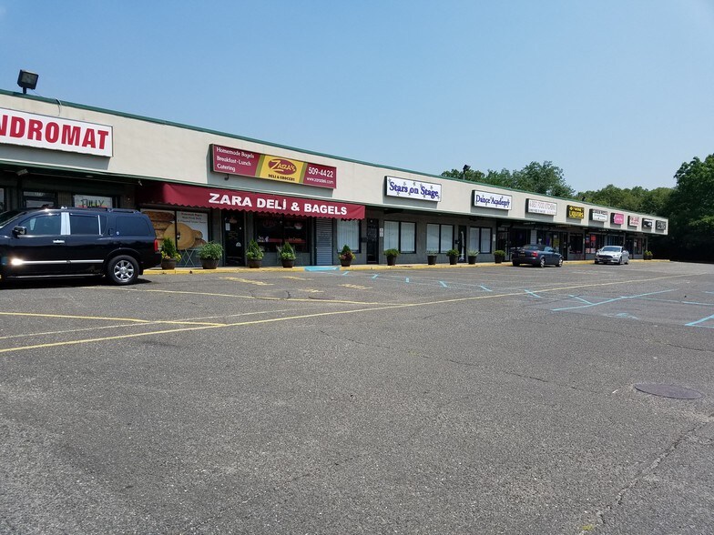 More Photos Of 357-379 Boyle Rd, Selden Restaurant For Lease