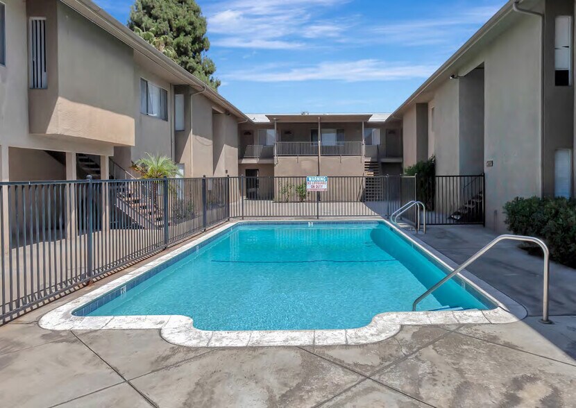 More Photos Of 1480 7th St, Riverside Apartments For Sale