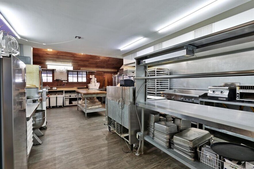 More Photos Of 5501 Route 4, Killington Restaurant For Sale