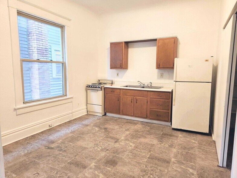 More Photos Of 18 5th St NE, Massillon Apartments For Sale