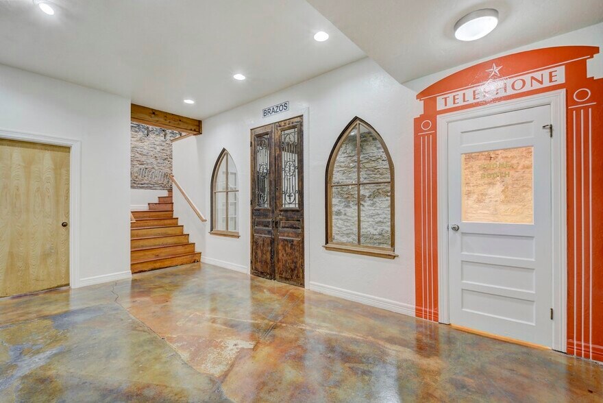 More Photos Of 503 Neches St, Austin Loft Creative Space For Lease