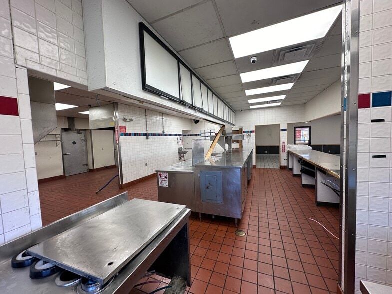 More Photos Of 12916 E 21st St, Tulsa General Retail For Sale