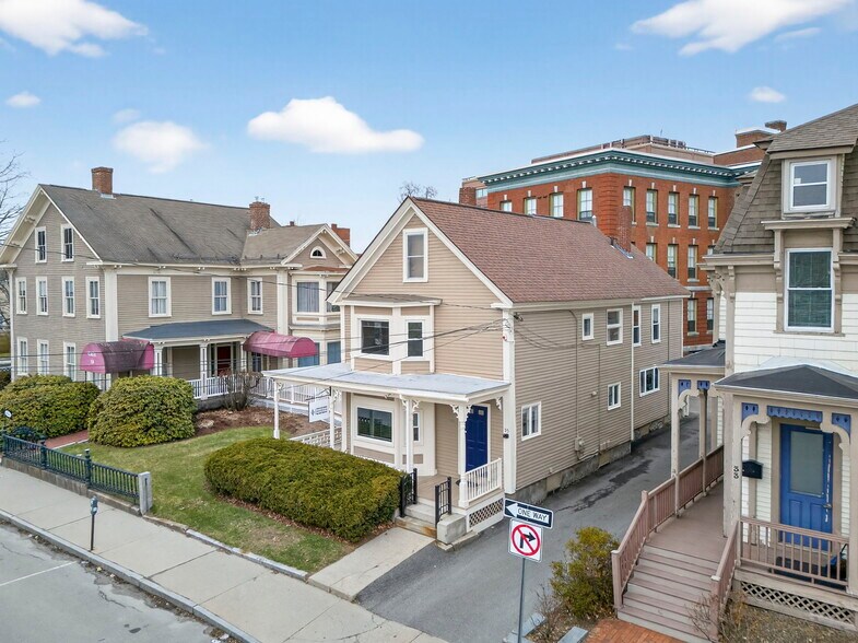 Primary Photo Of 35 E Pearl St, Nashua Office For Sale